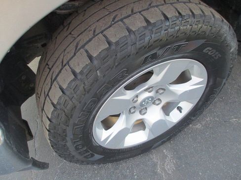 Used 2021 RAM 1500 Big Horn image 12