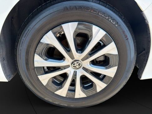 Used 2021 Toyota Prius Prime LE FWD image 23