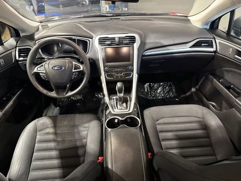 Used 2016 Ford Fusion SE image 10