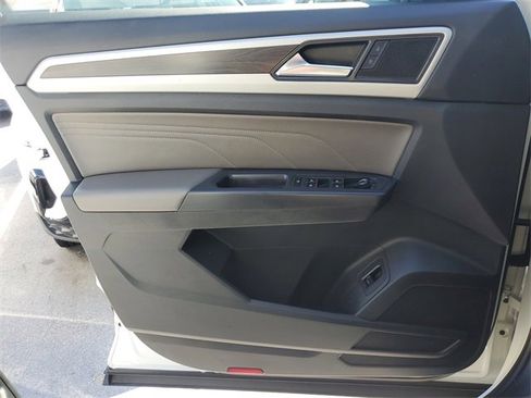 Used 2021 Volkswagen Atlas SE w/ Panoramic Sunroof Package image 29