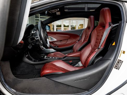 Used 2025 McLaren GTS image 28