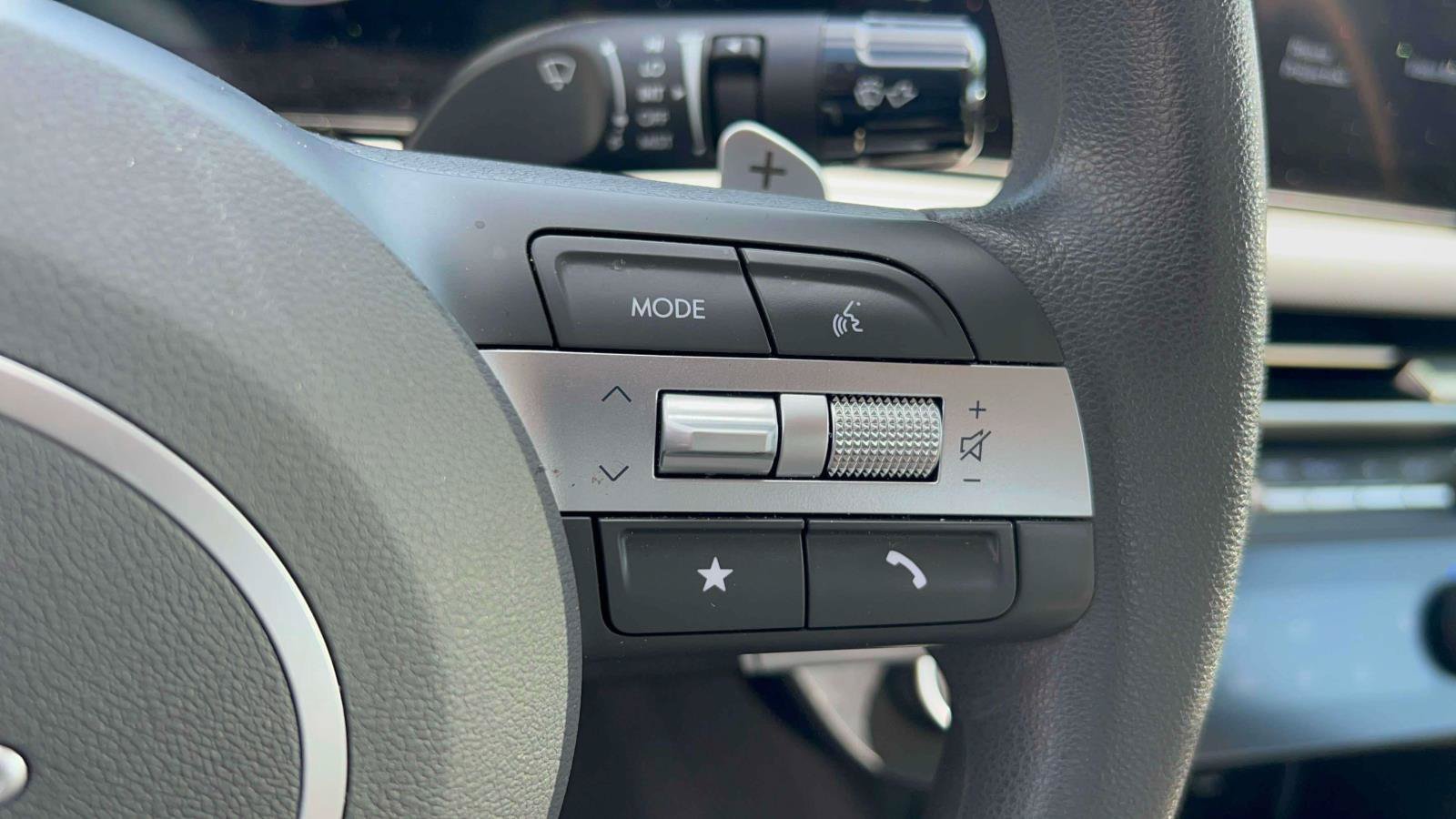 Used 2025 Hyundai Sonata SEL FWD image 18