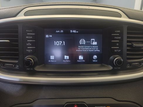 Used 2020 Kia Sorento LX FWD image 25