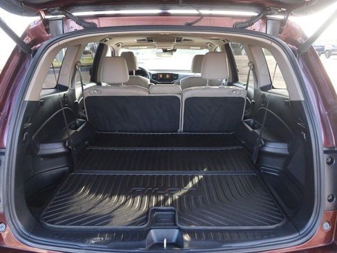 Used 2022 Honda Pilot Touring image 7
