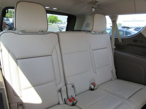 Used 2021 GMC Yukon XL Denali w/ Denali Ultimate Package AWD/4WD image 29