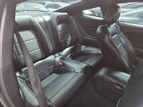 Used 2019 Ford Mustang GT Premium w/ GT Performance Package RWD image 9