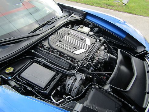 Used 2015 Chevrolet Corvette Z06 w/ 3LZ Preferred Equipment Group image 21