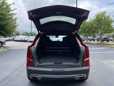 Used 2021 Cadillac XT5 Premium Luxury FWD image 11