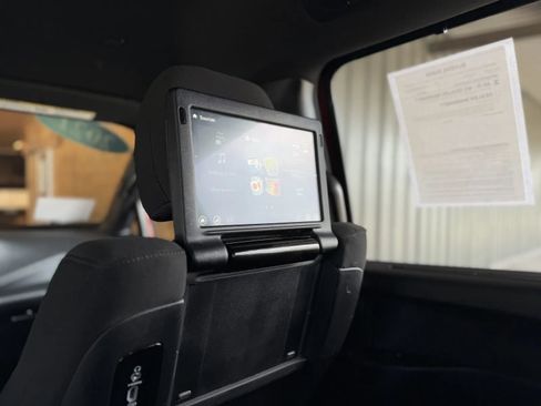 Used 2021 Chrysler Pacifica Touring w/ Uconnect Theater Family Group image 43