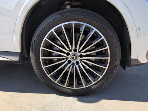 Used 2024 Mercedes-Benz GLC 300 4MATIC image 18