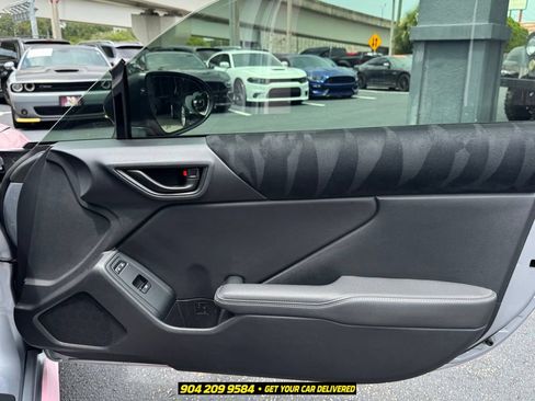 Used 2023 Toyota GR86 Premium w/ ALL Weather Mat Package (TMS) RWD image 32