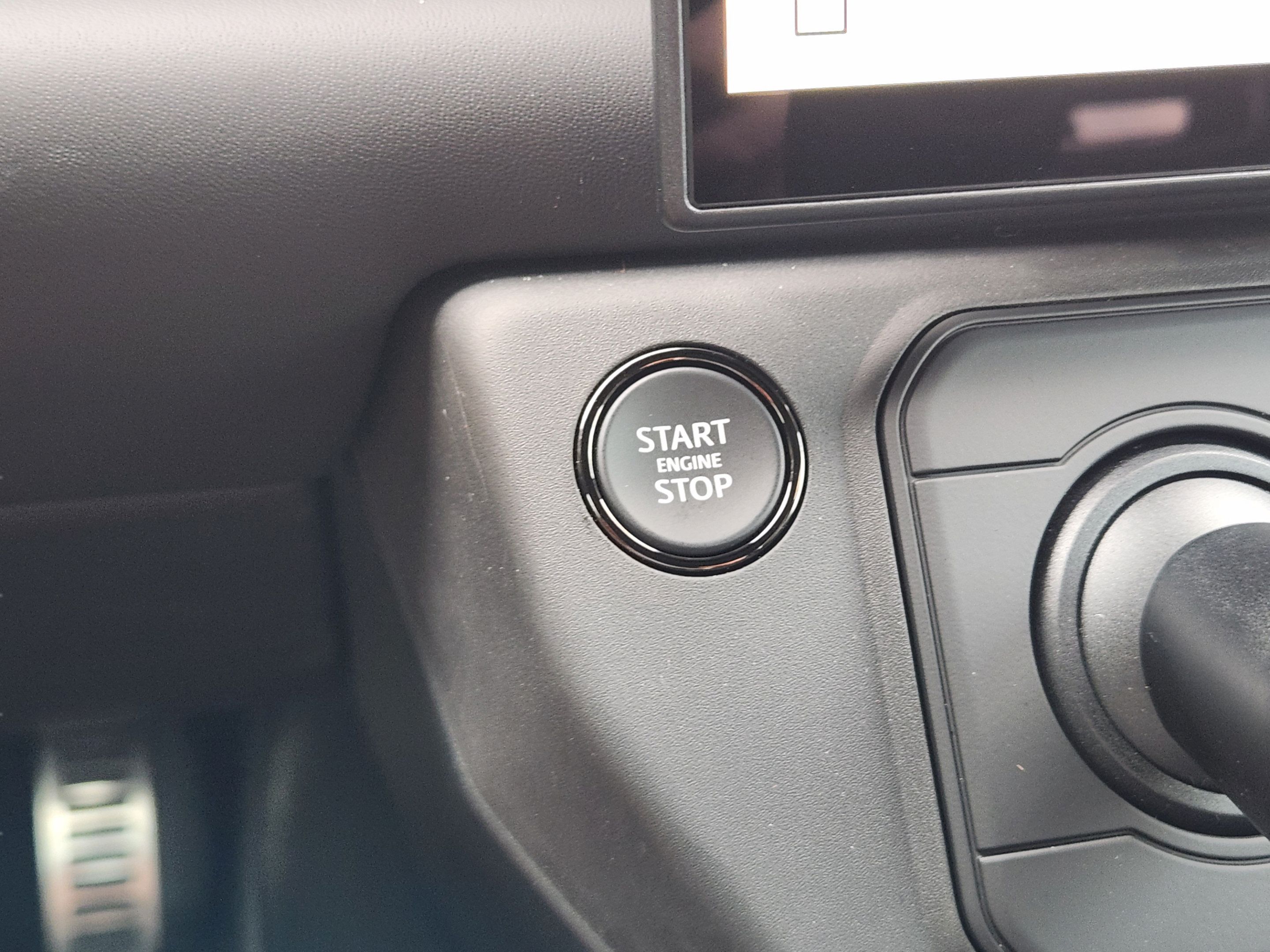 New 2026 Land Rover Defender 110 OCTA AWD/4WD image 15