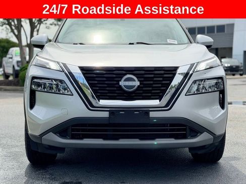 Used 2023 Nissan Rogue SV FWD image 4