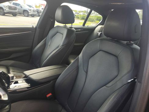 Used 2020 BMW 530e w/ Convenience Package RWD image 21