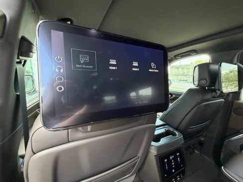 New 2026 GMC Yukon XL Denali Ultimate w/ LPO, Floor Liner Package AWD/4WD image 18