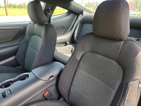 Used 2025 Ford Mustang Coupe RWD image 26