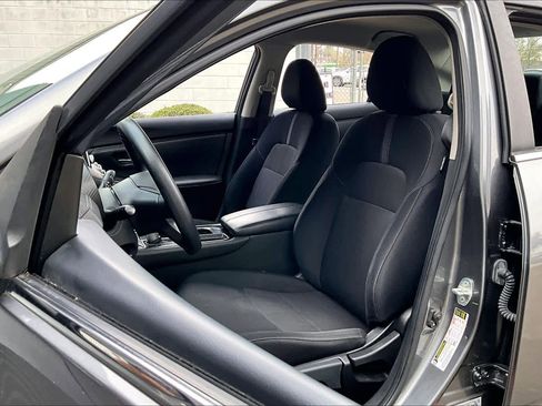 Used 2023 Nissan Sentra SV image 7