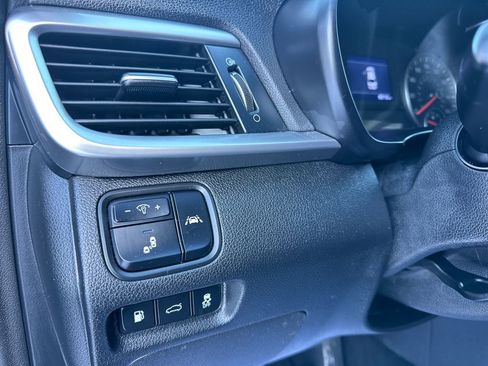 Used 2020 Kia Optima LX image 18