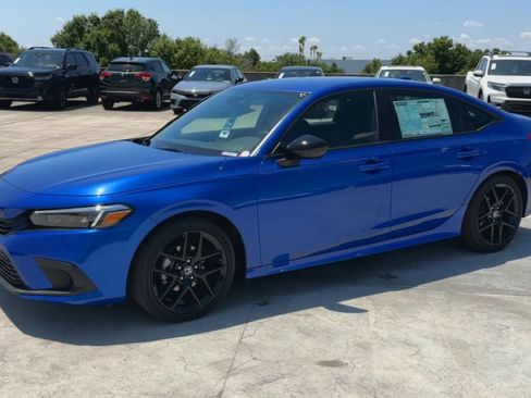 Used 2024 Honda Civic Sport image 8