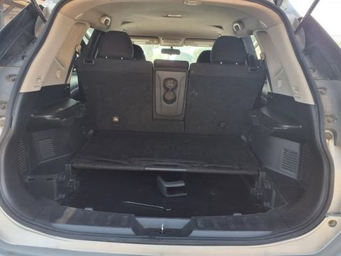 Used 2015 Nissan Rogue SV FWD image 9
