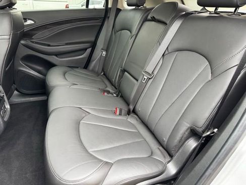 Used 2019 Buick Envision Essence image 6