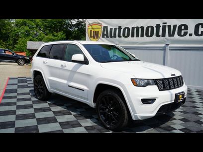 Used 2019 Jeep Grand Cherokee Altitude