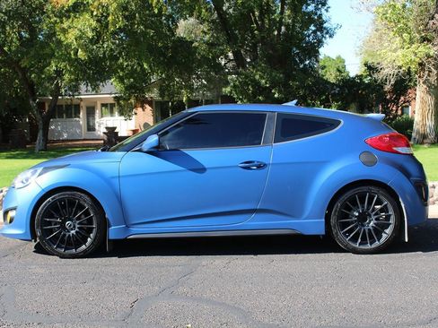 Used 2016 Hyundai Veloster Rally Edition image 2