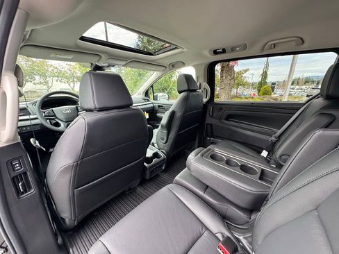 New 2026 Honda Odyssey EX-L image 9