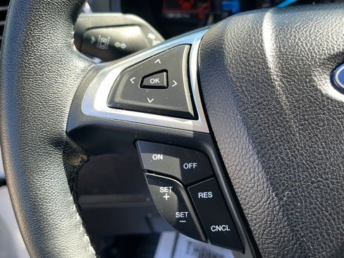 Certified 2022 Ford Edge SEL w/ Convenience Package AWD/4WD image 16