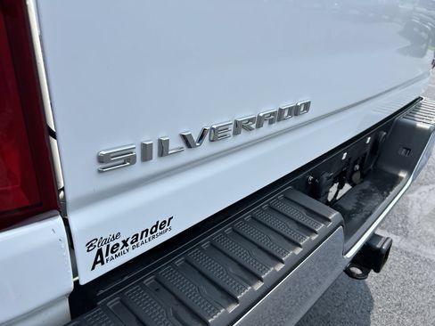 Used 2024 Chevrolet Silverado 2500 LTZ AWD/4WD image 11