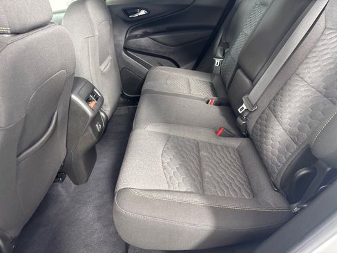 Used 2021 Chevrolet Equinox LT image 19