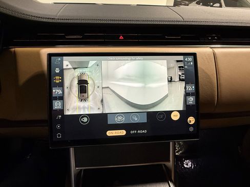 Used 2025 Land Rover Range Rover Long Wheelbase SE image 47