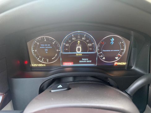 Used 2015 Cadillac Escalade Luxury AWD/4WD image 11