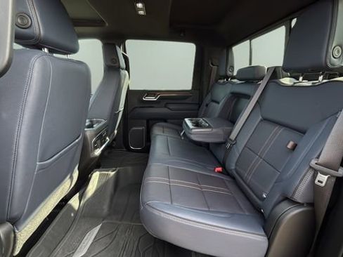 Used 2024 Chevrolet Silverado 2500 High Country w/ High Country Premium Package image 19