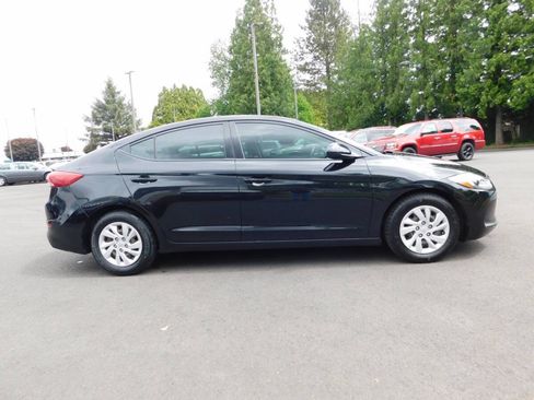 Used 2017 Hyundai Elantra SE FWD image 17