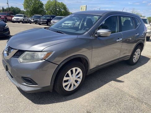 Used 2015 Nissan Rogue S AWD/4WD image 4
