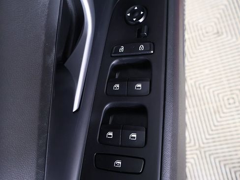 Used 2023 Hyundai Elantra SEL image 30