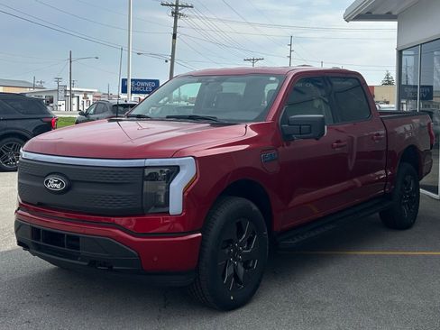 New 2025 Ford F150 Lightning Flash AWD/4WD image 4