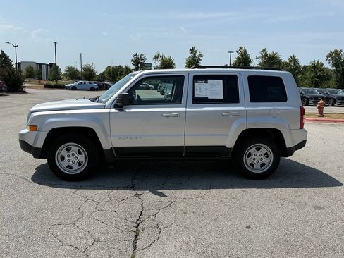 Used 2014 Jeep Patriot Sport w/ Power Value Group FWD image 4