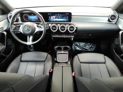 Used 2025 Mercedes-Benz CLA 250 4MATIC image 2