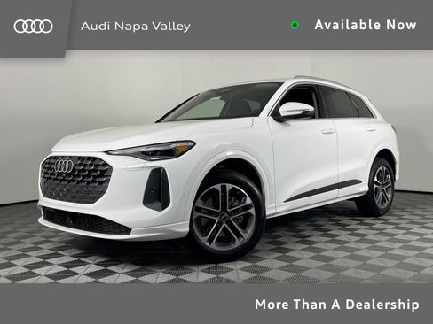 Used 2025 Audi Q5 Premium Plus w/ Premium Plus image 1