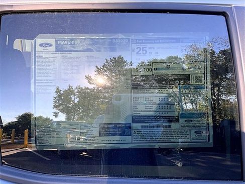 New 2025 Ford Maverick Lariat w/ Black Appearance Package image 15