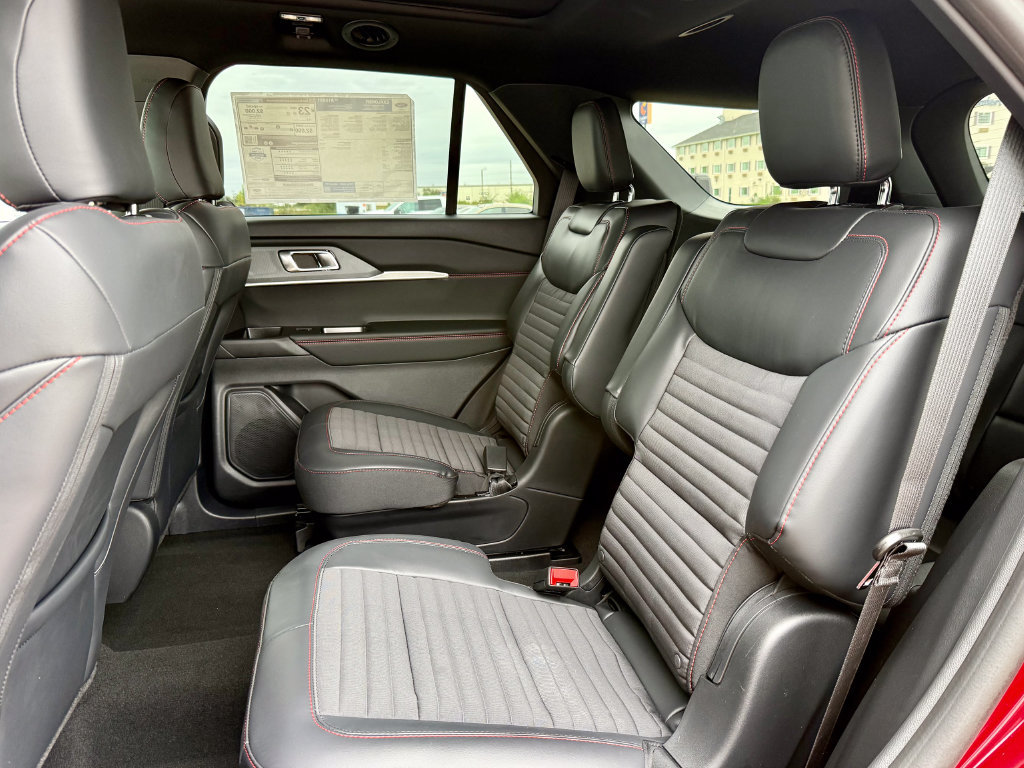 New 2027 Ford Explorer ST-Line w/ Premium Package AWD/4WD image 12