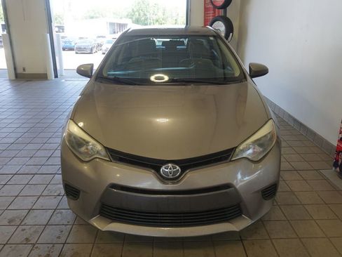 Used 2015 Toyota Corolla LE FWD image 9