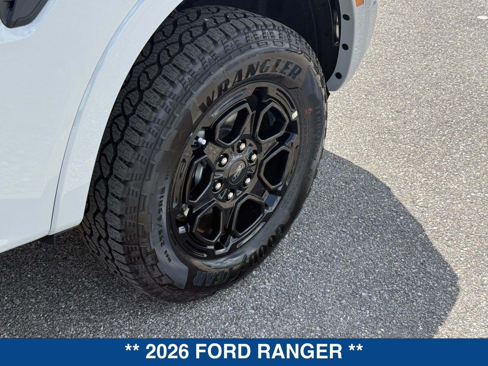 New 2026 Ford Ranger XLT w/ Black Appearance Package RWD image 14