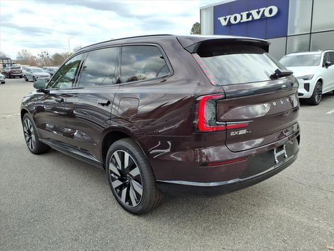 New 2025 Volvo EX90 Plus w/ Protection Package Premier image 6