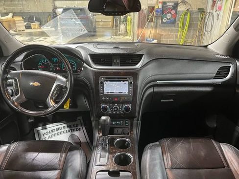 Used 2015 Chevrolet Traverse LT image 5