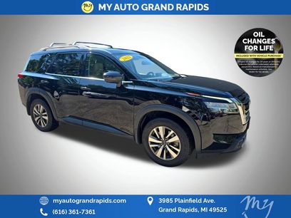 Used 2022 Nissan Pathfinder SL