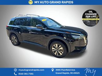 Used 2022 Nissan Pathfinder SL AWD/4WD 360° Tour