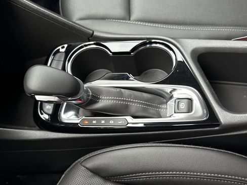 Used 2024 Buick Encore GX Sport Touring image 22